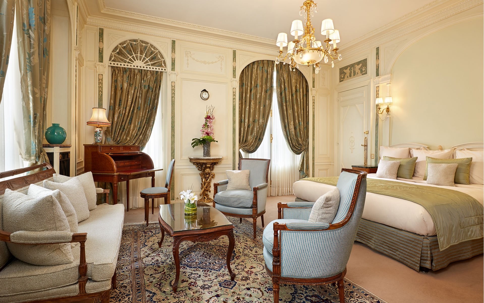 Raphael Hotel Paris Luxury Room